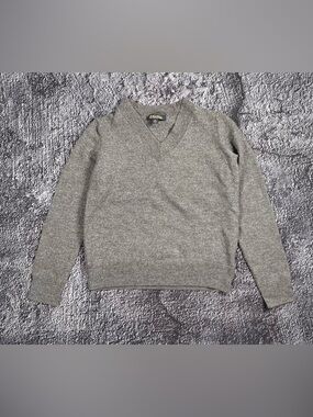 brooks brothers extra fine italian merino v-neck sweater for children size XL